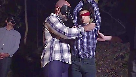 Hot black girl takes it up her ass