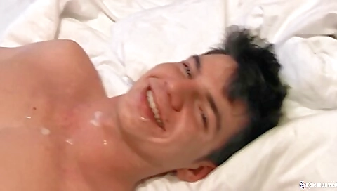 Shakemal lips plays with her boyfriend