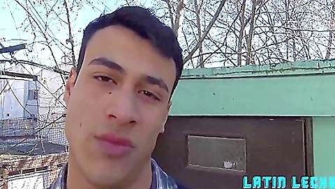 Sexy brunette babe masturbates on cam