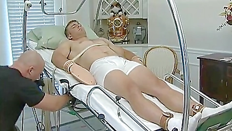 Smoking hot feet with sexy burly and foot fetish