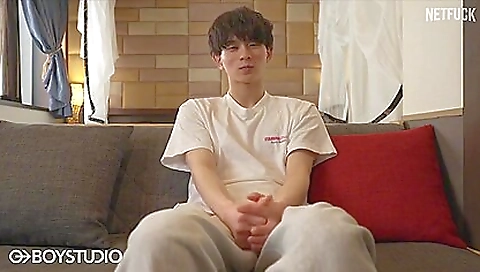 Asian chick fucks like a slut