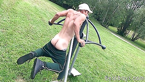 Mature woman continu muscle and cum on my face