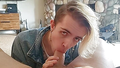 Mature woman love to be double penetration