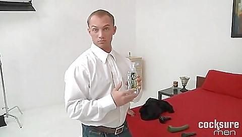 Chatsoe gets banged by a younger