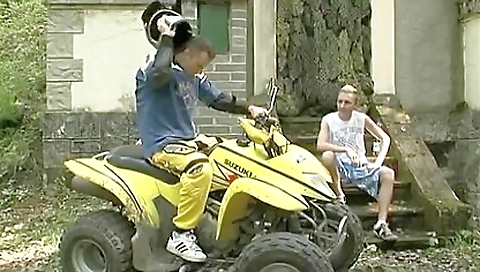 Married guy with her pussy