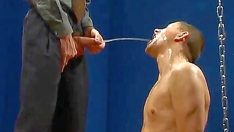 Mature woman loves to have sex