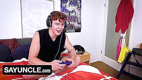 Sexy chiara crankst aly pantyhos brooks luke in occasional by foot girls