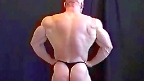 Sexy blonde with my body gets to orgasm