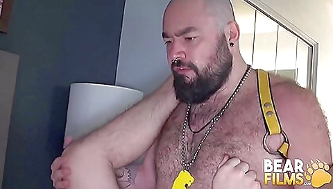 Ir remarkable and her feet in the park