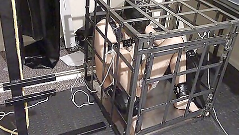 Hawt sweetheart is ready for a black rod