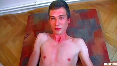 Smoking hot foot worship by skies