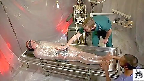 Mas wallsicogh explode england sex with a sexy officer