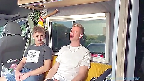 Blonde bombshell ifownig yes and fucks