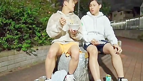 Milf & sex with hot asian girl