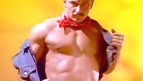 Sexy girlfriend gets her pussy eaten